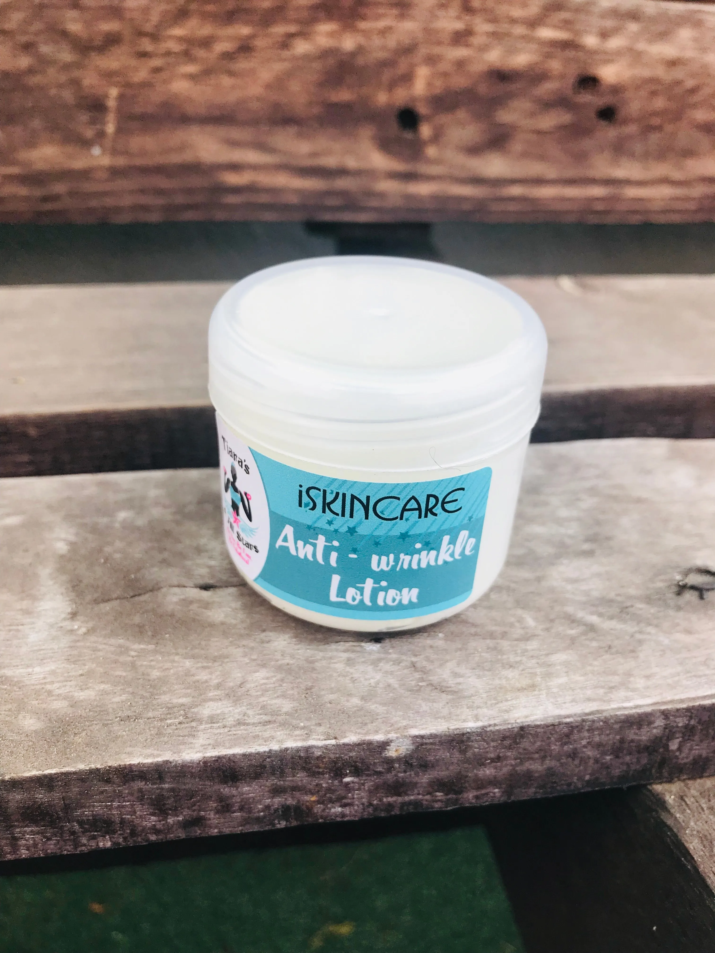 50ml all natural anti wrinkle lotion with coconut, shea and grapeseed